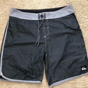 Men’s 19” Quiksilver Boardshorts